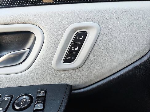 Used 2025 Honda Pilot Elite image 13