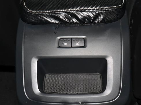 Used 2019 Volvo XC60 T5 Momentum w/ Multimedia Package image 21