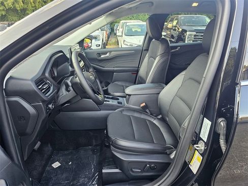New 2025 Ford Escape Base w/ Class II Trailer Tow Package image 20