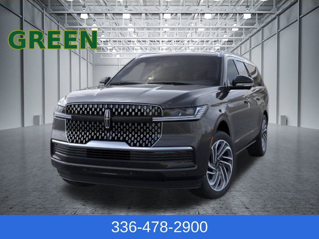 Used 2026 Lincoln Navigator L Reserve AWD/4WD image 2