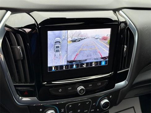 Used 2023 Chevrolet Traverse High Country image 24