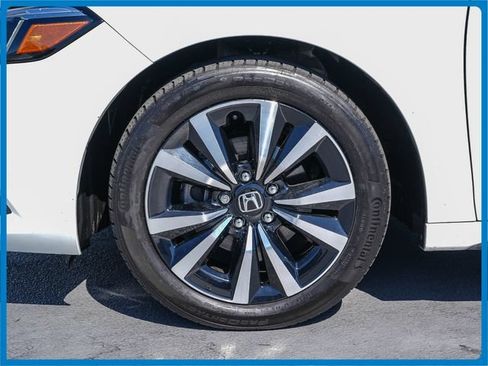 Used 2024 Honda Civic EX-L image 8