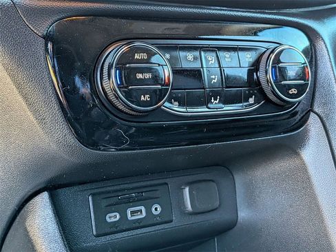 Used 2022 Buick Encore GX Essence w/ Advanced Technology Package image 20