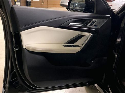 Certified 2025 BMW X2 xDrive28i w/ Technology Package image 21