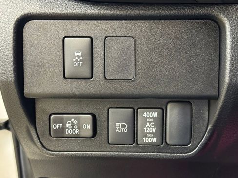 Used 2022 Toyota Tacoma TRD Off-Road image 26