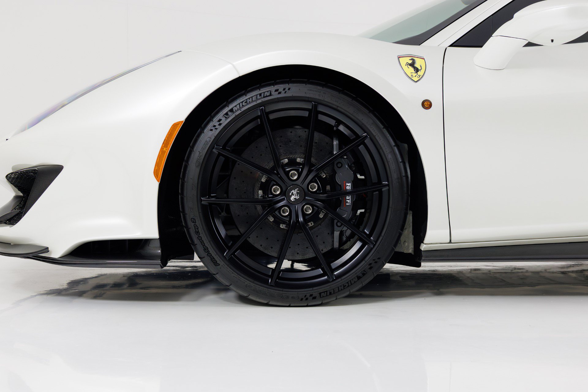 Used 2020 Ferrari 488 Pista Coupe RWD image 9