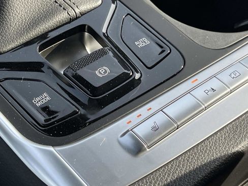 New 2026 Kia Carnival EX FWD image 32