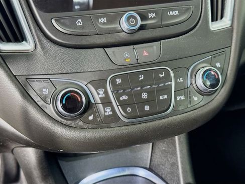 Used 2023 Chevrolet Malibu LT w/ Sport Edition image 18