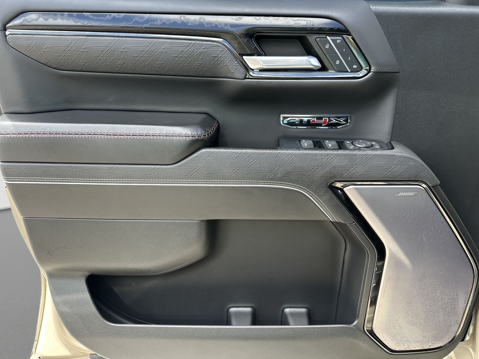 Certified 2022 GMC Sierra 1500 AT4X AWD/4WD image 23