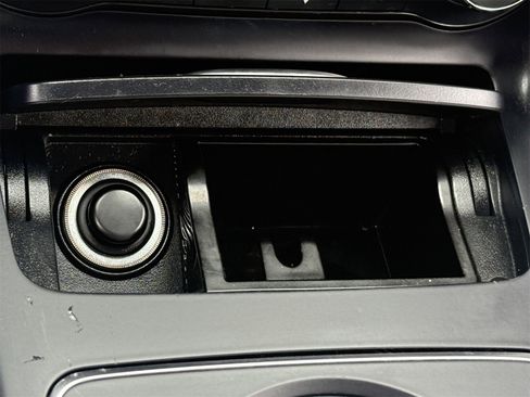 Used 2017 Mercedes-Benz GLA 250 4MATIC w/ Premium Package image 30