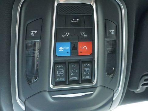 New 2026 Jeep Grand Wagoneer Limited AWD/4WD image 36