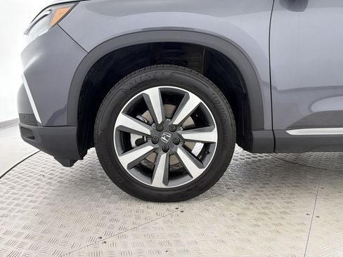 Used 2024 Honda Pilot Touring image 12