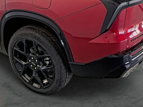 New 2026 Chevrolet Traverse RS w/ LPO, Floor Liner Package FWD image 9