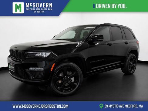 Used 2023 Jeep Grand Cherokee Limited w/ Black Appearance Package AWD/4WD image 1