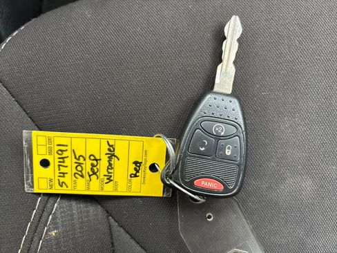 Used 2015 Jeep Wrangler Unlimited Sahara w/ Dual Top Group image 29