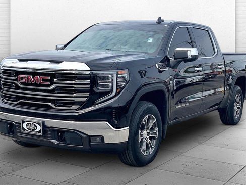 Used 2024 GMC Sierra 1500 SLT AWD/4WD image 11