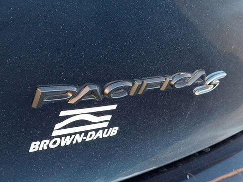 Certified 2022 Chrysler Pacifica Touring-L w/ S Appearance Package image 32