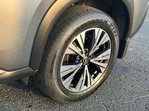 Certified 2023 Nissan Rogue SV w/ SV Premium B Package AWD/4WD image 8