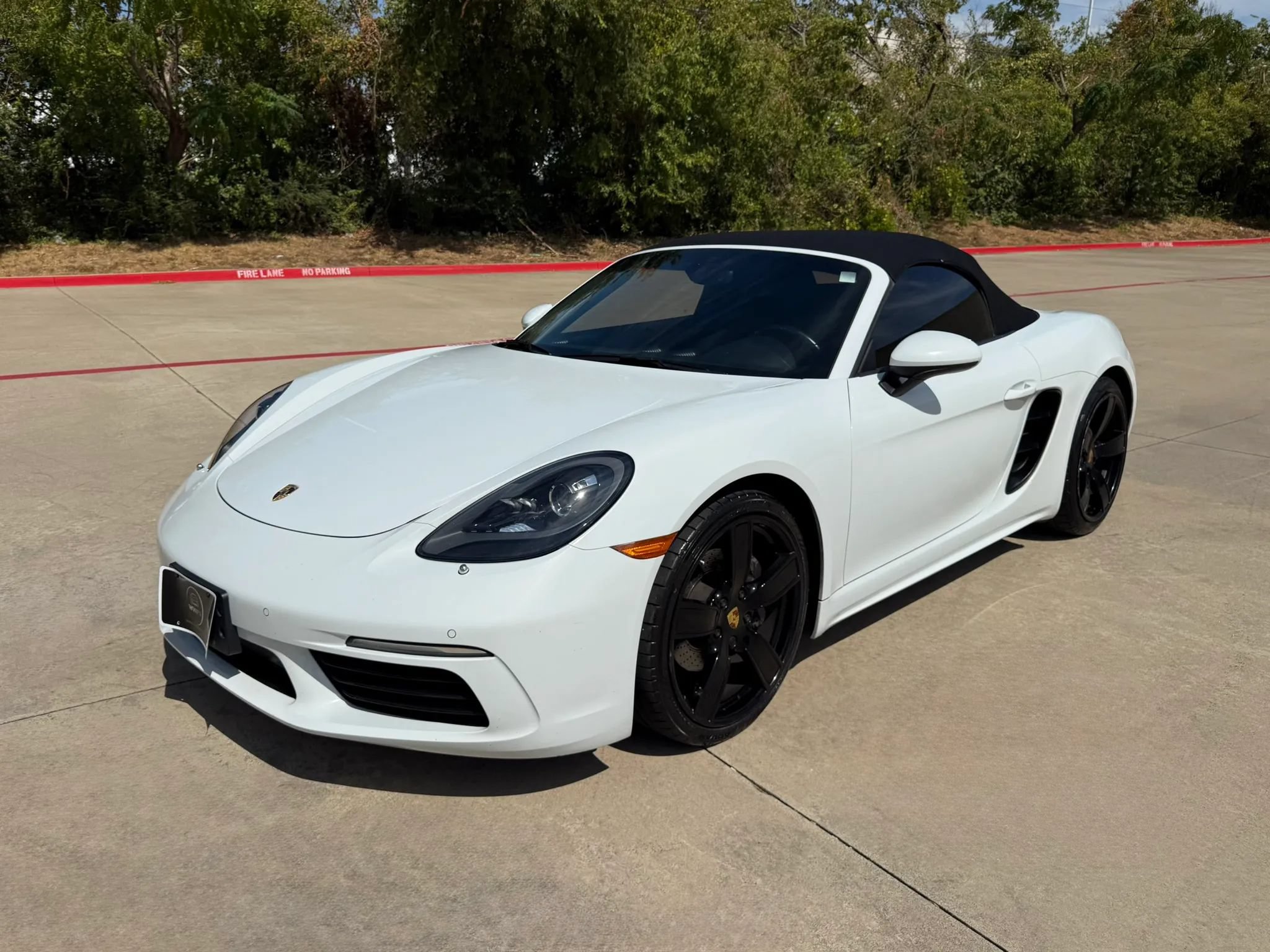 Used 2018 Porsche 718 Boxster RWD image 2