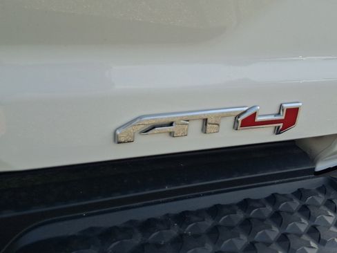 Used 2023 GMC Canyon AT4 w/ AT4 Premium Package AWD/4WD image 30