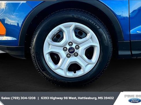 Certified 2019 Ford Escape S image 7