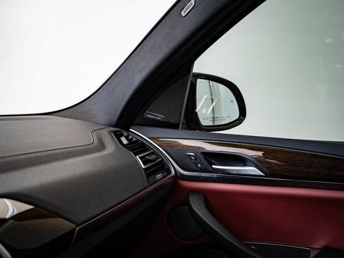 Used 2024 BMW X3 M40i w/ Premium Package image 33