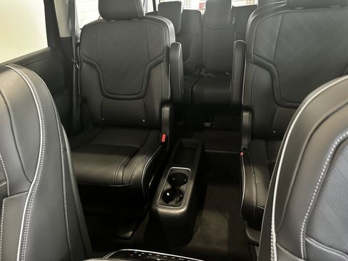 New 2026 INFINITI QX80 Luxe image 15