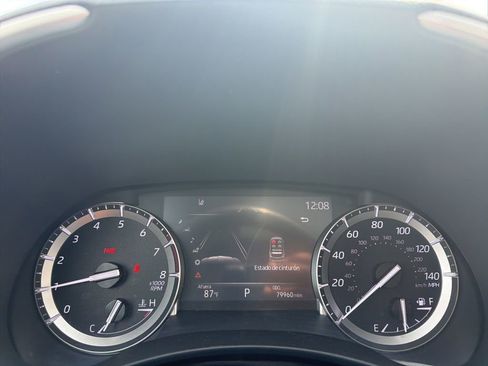 Used 2022 Toyota Highlander XLE image 10