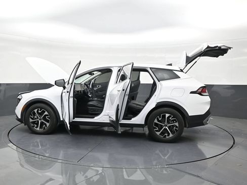 Used 2023 Kia Sportage EX FWD image 30