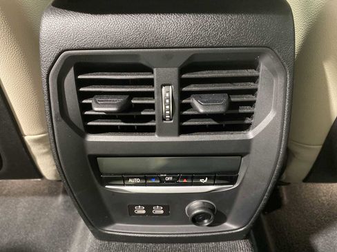 Used 2020 BMW 330i xDrive Sedan w/ Convenience Package image 25