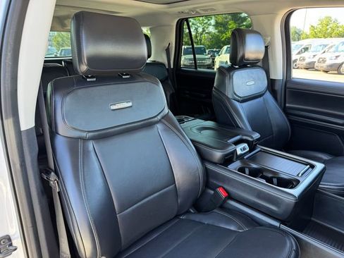 Used 2025 Ford Expedition Max Platinum AWD/4WD image 22