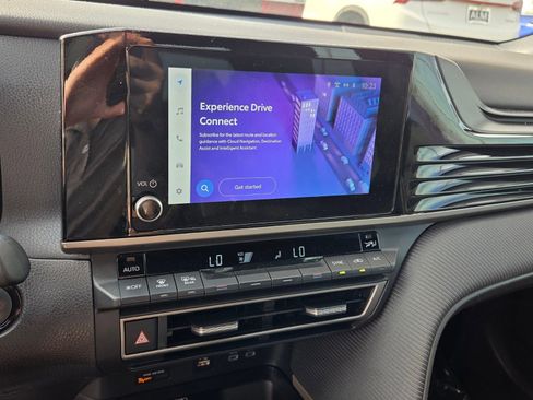 Used 2025 Toyota Camry SE image 20