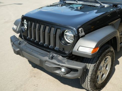 Used 2021 Jeep Wrangler Unlimited Sport image 5