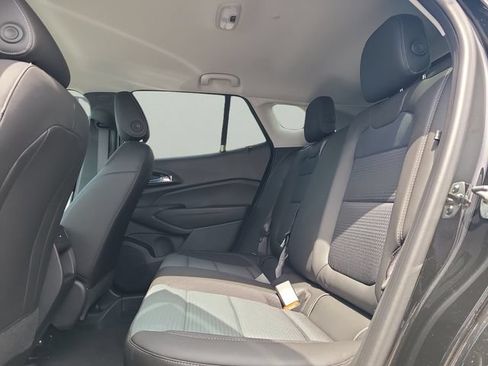New 2026 Chevrolet Trax LT w/ Midnight Edition FWD image 12