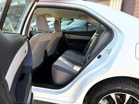 Used 2019 Toyota Corolla LE image 24