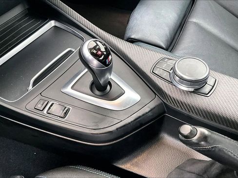 Used 2018 BMW M2 image 19