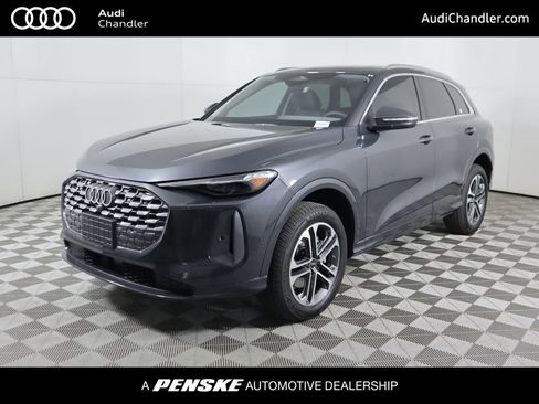 Used 2025 Audi Q5 2.0T Premium Plus w/ Premium Plus image 1