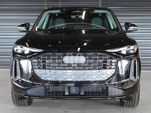 Certified 2025 Audi Q5 Premium w/ Convenience Package image 14