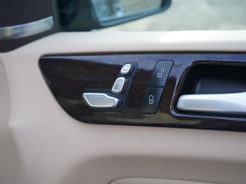 Used 2017 Mercedes-Benz GLE 350 4MATIC image 62