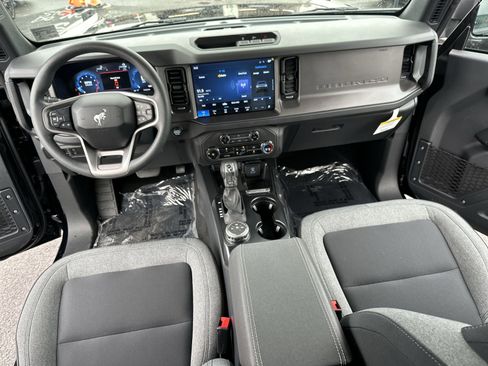 Used 2025 Ford Bronco 4-Door AWD/4WD image 30