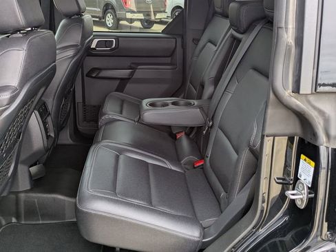 Used 2025 Ford Bronco Badlands AWD/4WD image 11