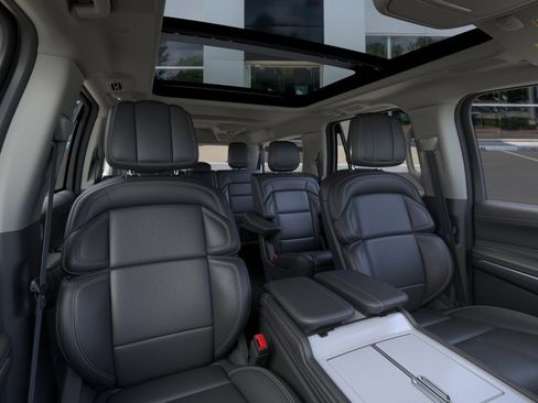 New 2025 Lincoln Navigator L Reserve AWD/4WD image 10