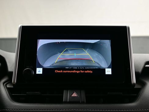 Used 2024 Toyota RAV4 XLE FWD image 18