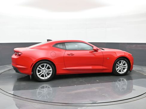 Used 2021 Chevrolet Camaro LS RWD image 5