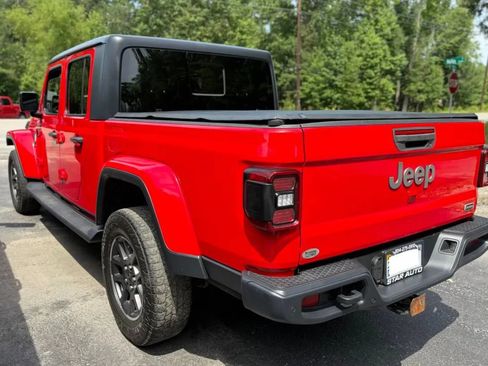 Used 2020 Jeep Gladiator Overland AWD/4WD image 3
