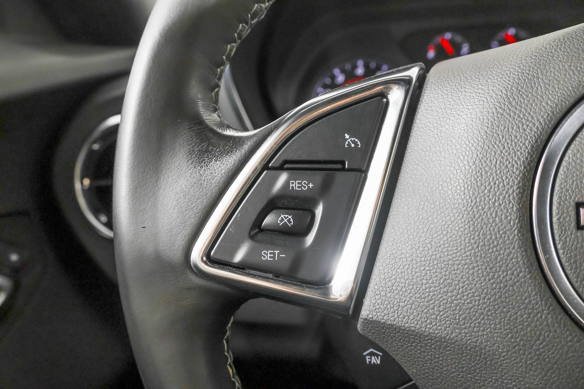 Used 2023 Chevrolet Camaro LT RWD image 24