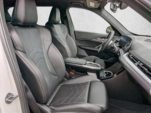 Used 2025 BMW X1 xDrive28i image 24