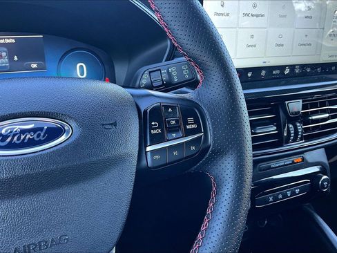 Used 2025 Ford Escape ST-Line Elite image 19