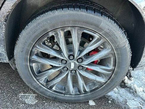 Used 2022 Cadillac XT6 Sport w/ Technology Package image 32