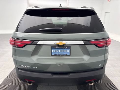 Used 2023 Chevrolet Traverse LT w/ LT Premium Package image 9